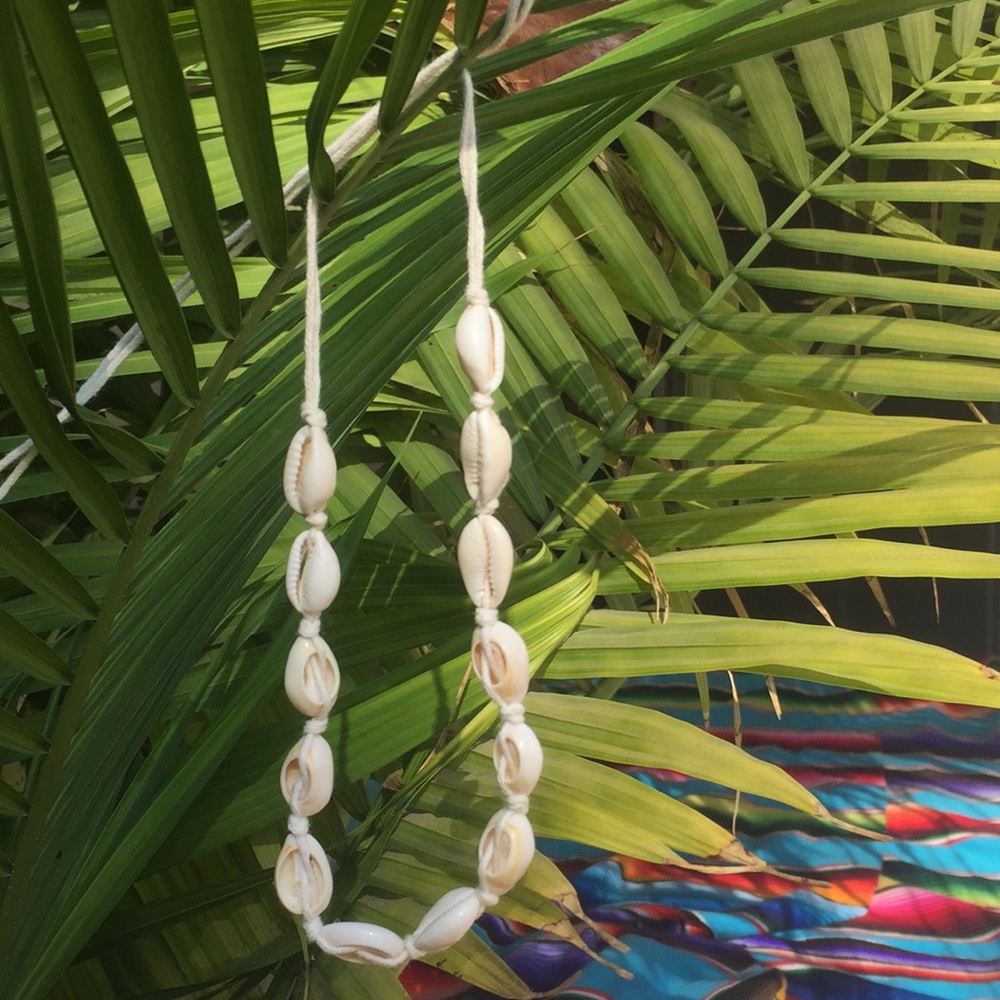 🆕Tropical Cowrie Seashell Choker